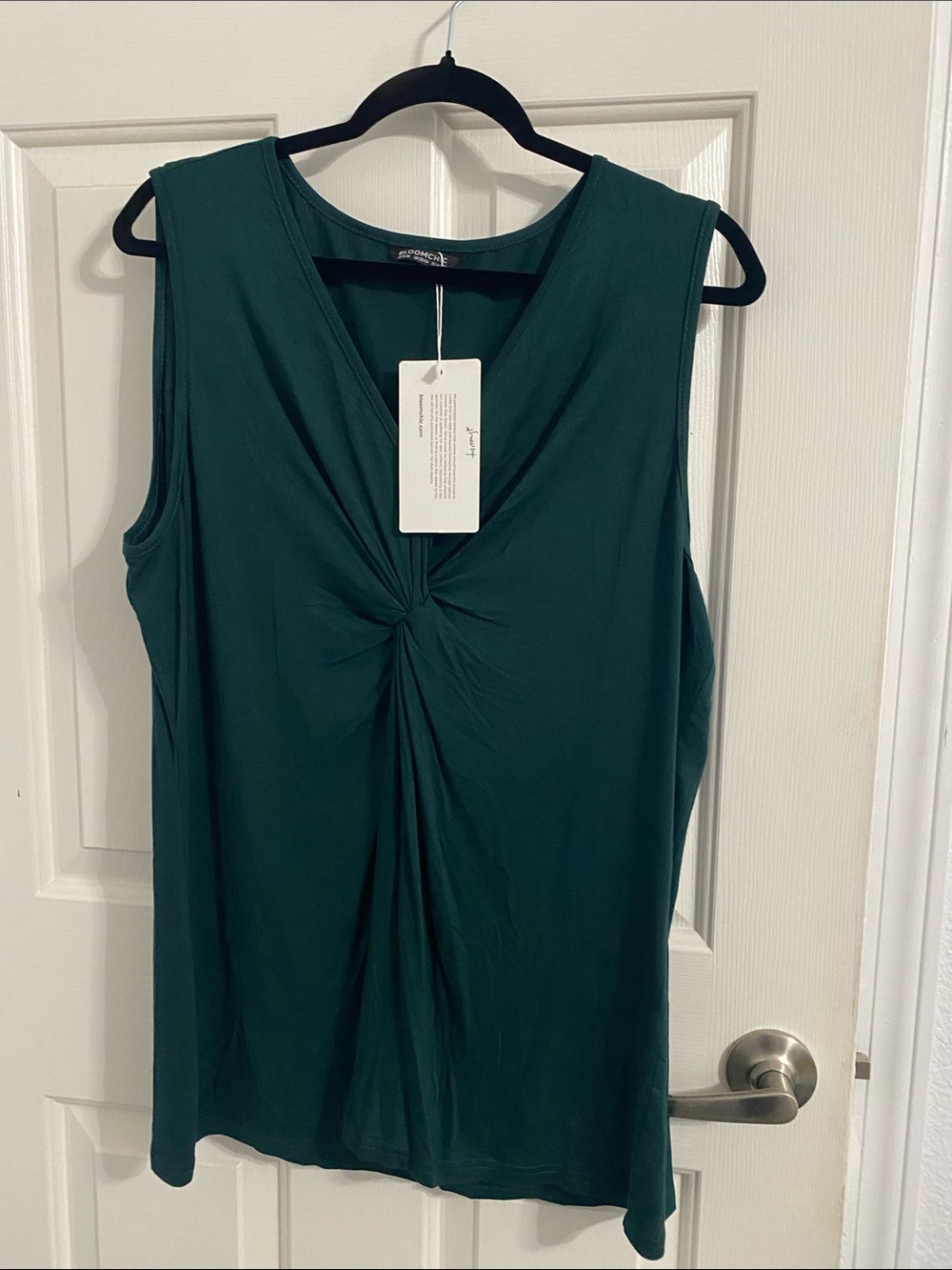 BloomChic Twist-Front Sleeveless Tank - Emerald Green